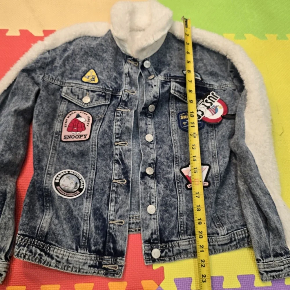 Justice x Peanuts Snoopy Denim Jacket Size L 12/14 Acid Wash Sherpa Unisex Style